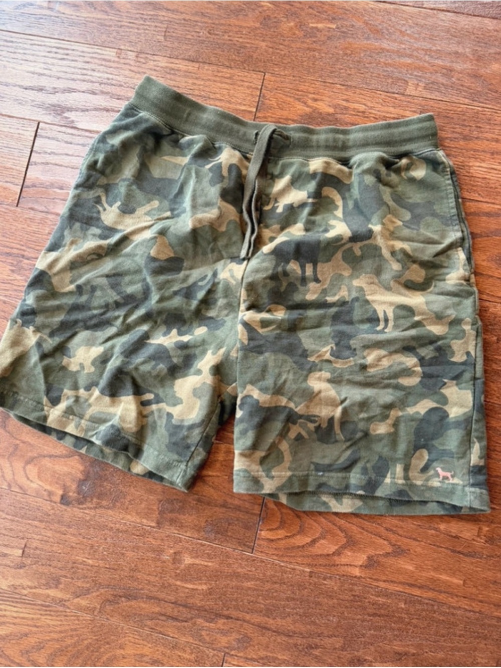 The Black Dog Men's Camo Drawstring Shorts - Olive & Tan